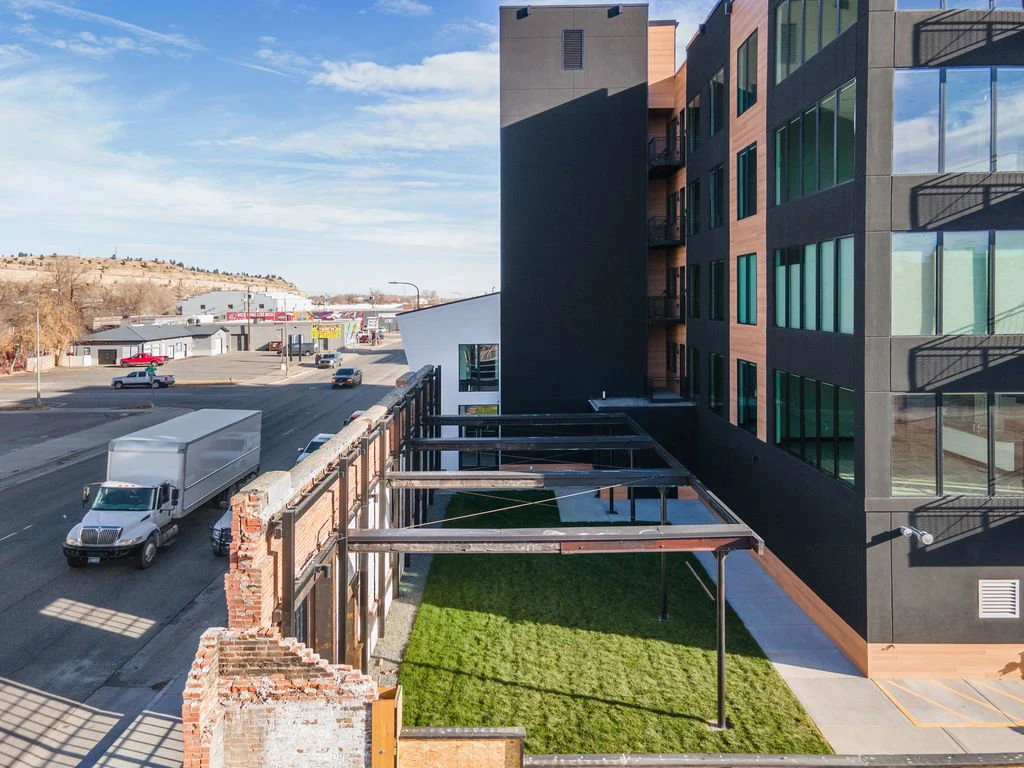Outdoor terrace alongside Old Town Flats